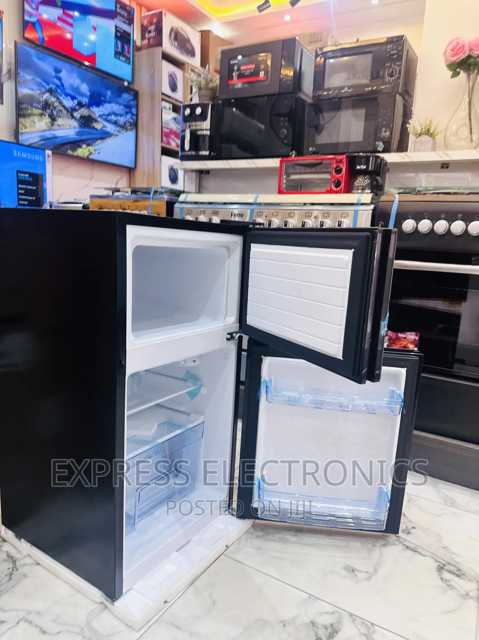 No. 1 Best Table Top Fridge Pearl 100T