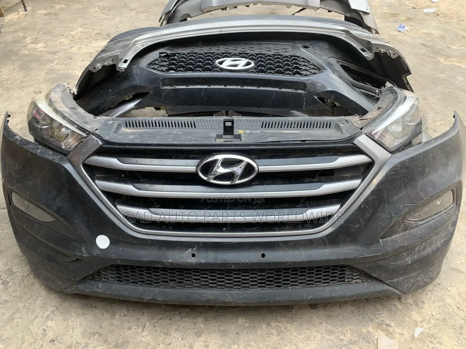 Hyundai Santa Fe Front Cut