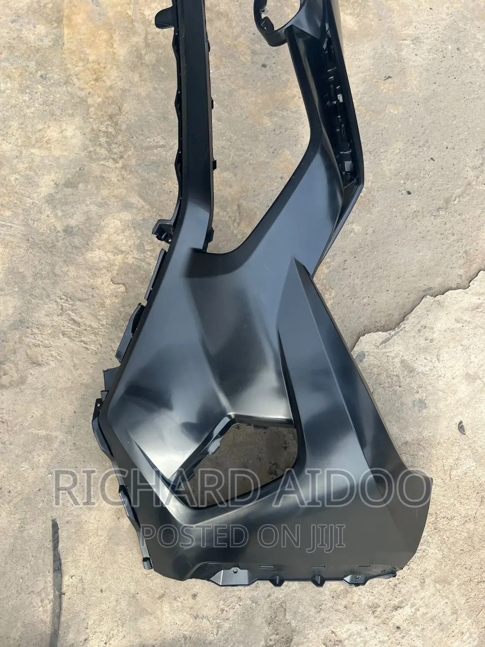 Toyota RAV4 2020 Top Bumper Available
