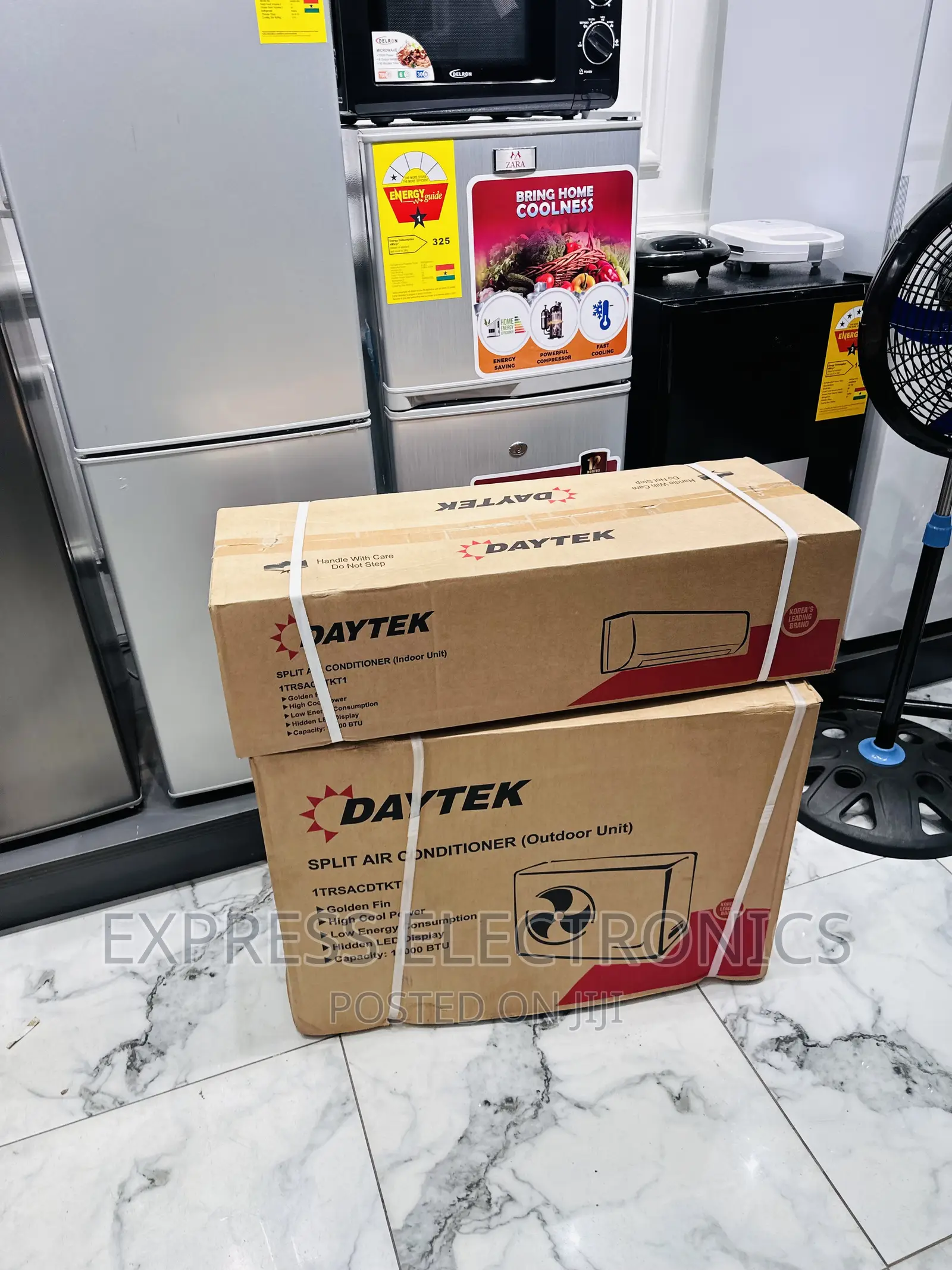 Built in Drain Pipe Split R410 Gas 1.5hp Daytek