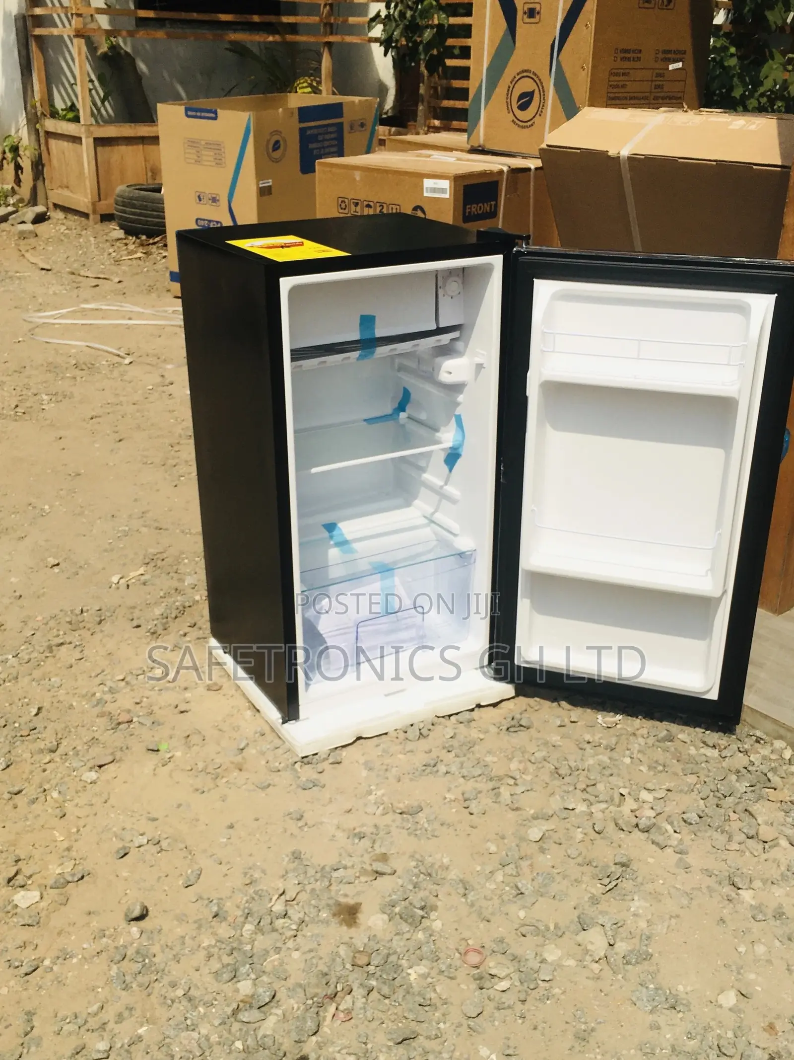 Black Glass 82L Topfreezer Tabletop Pearl Singledoor Fridge