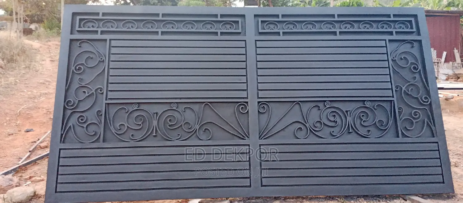 One and Half Metal Sliding Gate