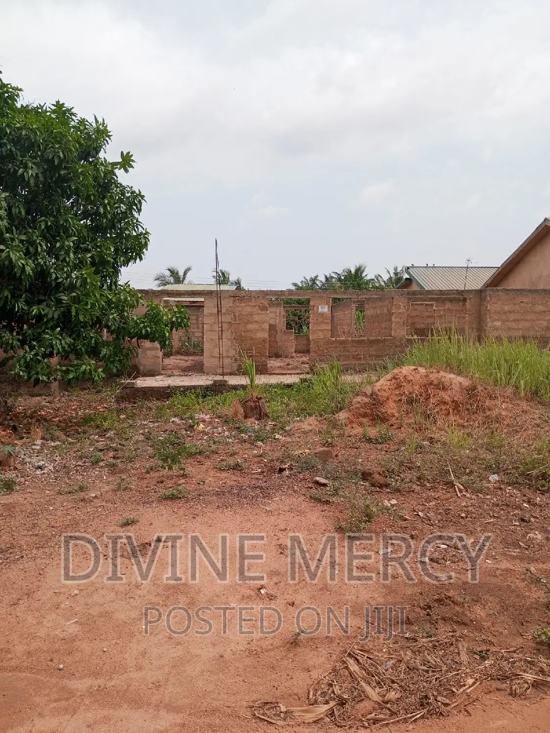 1 Plot of Land With 4 Bedroom Structure on It 4 Sale