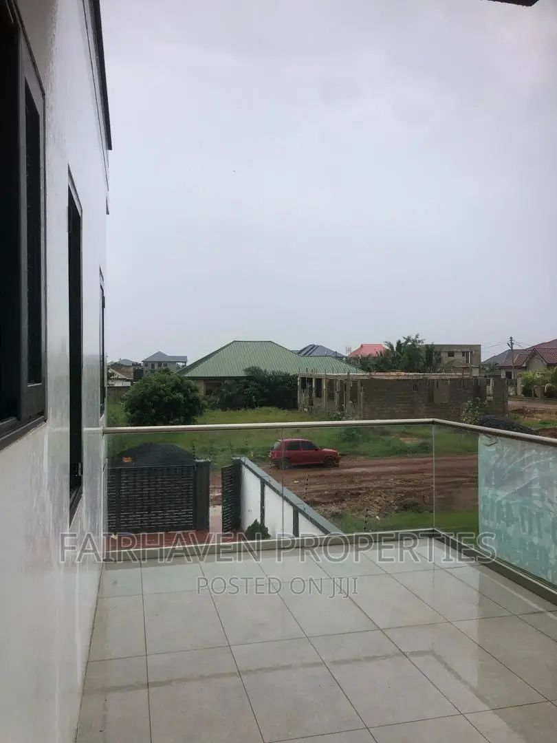 4bdrm House in 25, Tema Metropolitan for sale