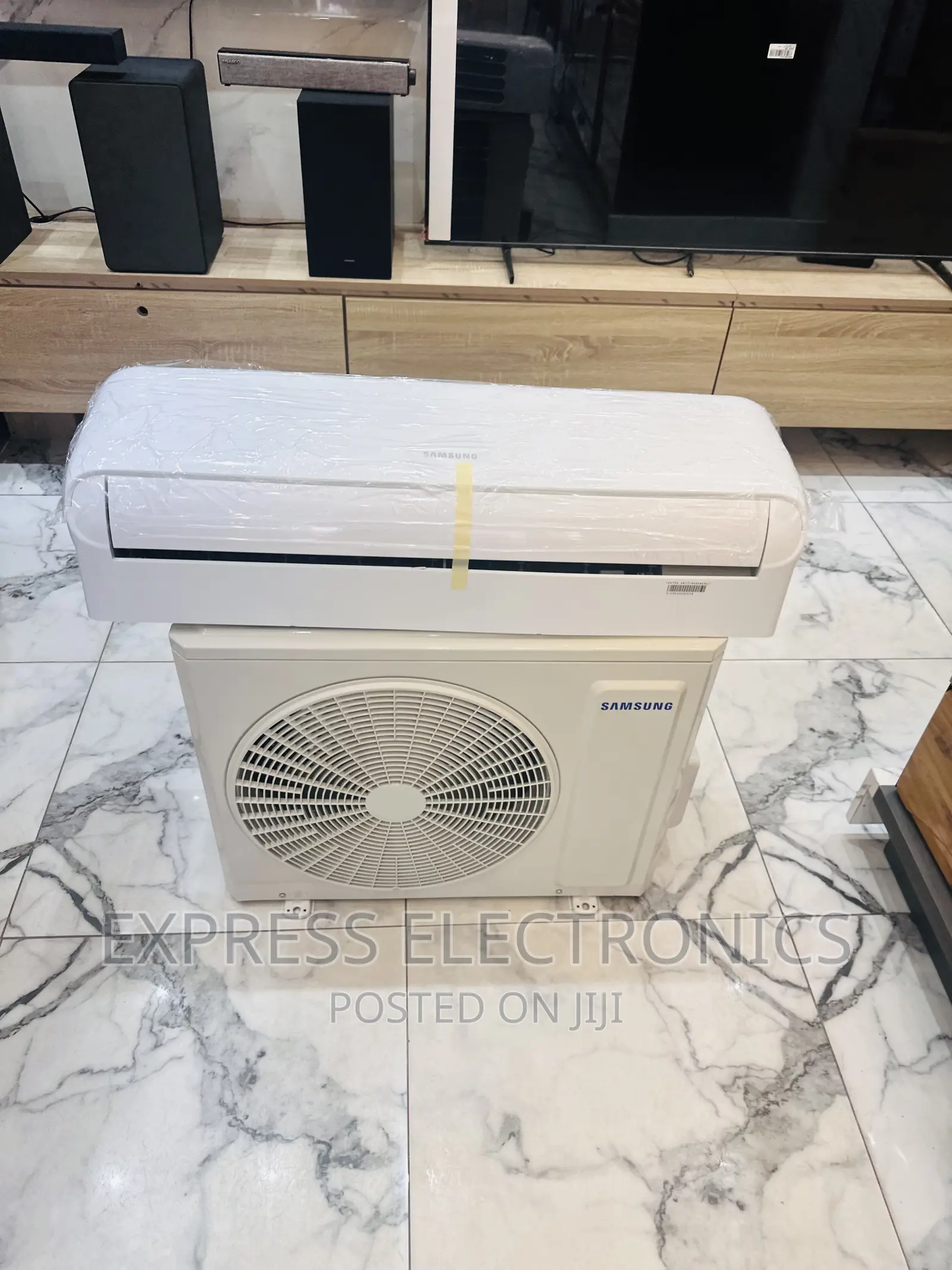 White Split R410 Gas White Split R410 Samsung 2.5hp