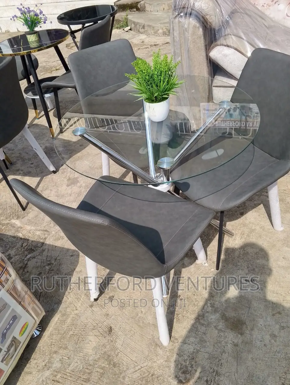 Round Dining Set