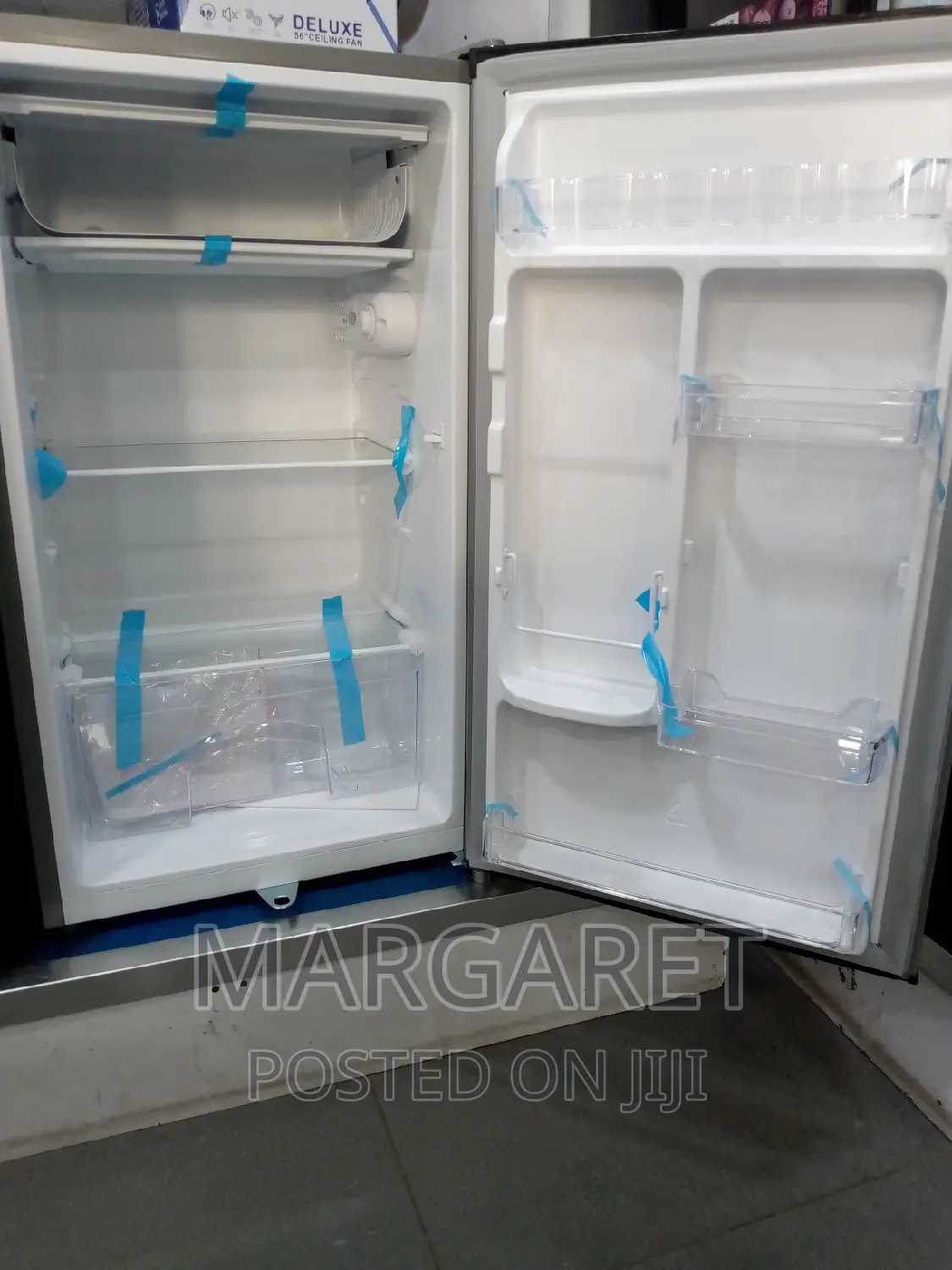 Ahoof3 Dua Pearl Table Top Fridge