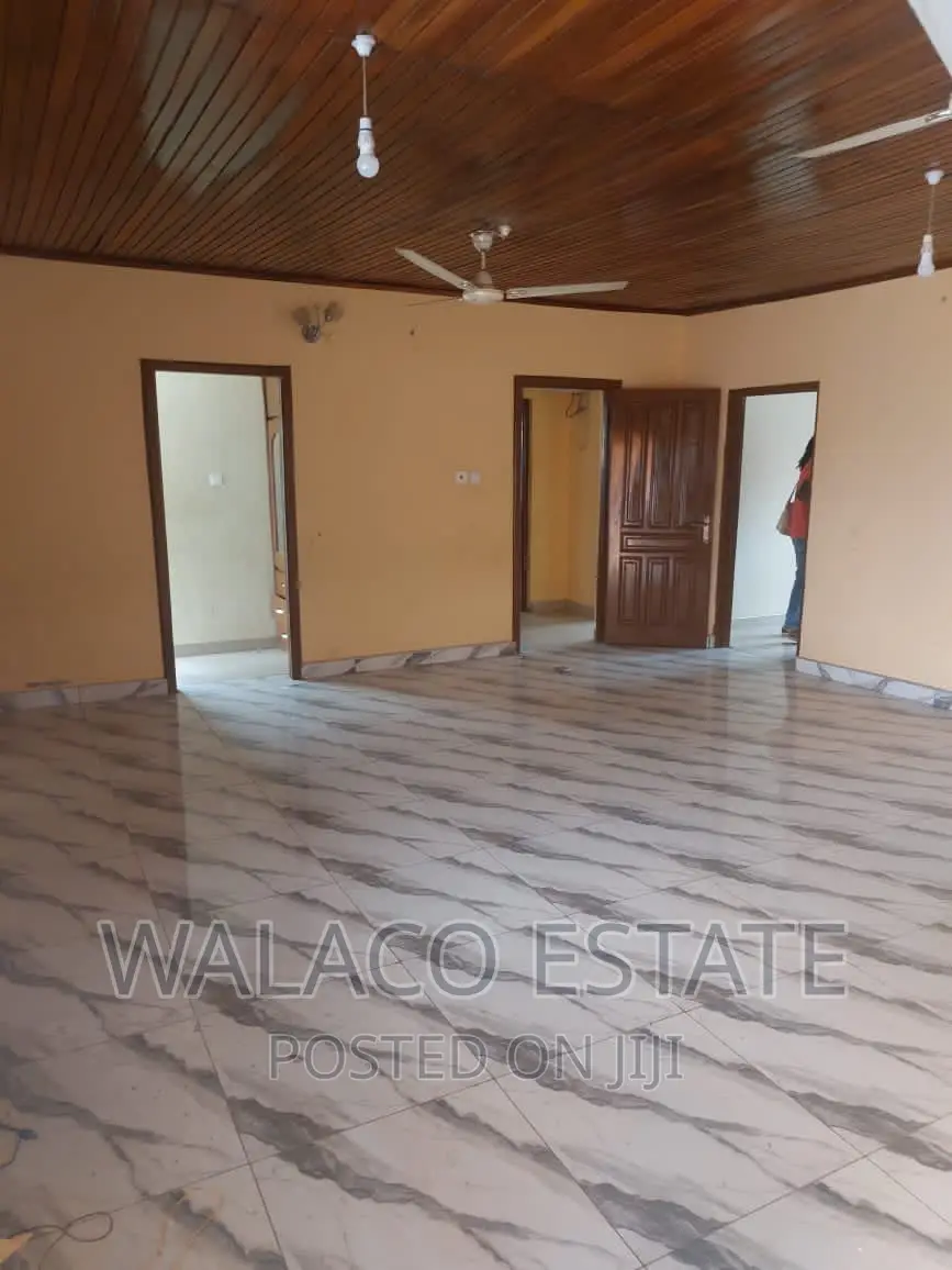 3bdrm Bungalow in Walako Estate, Achimota for rent