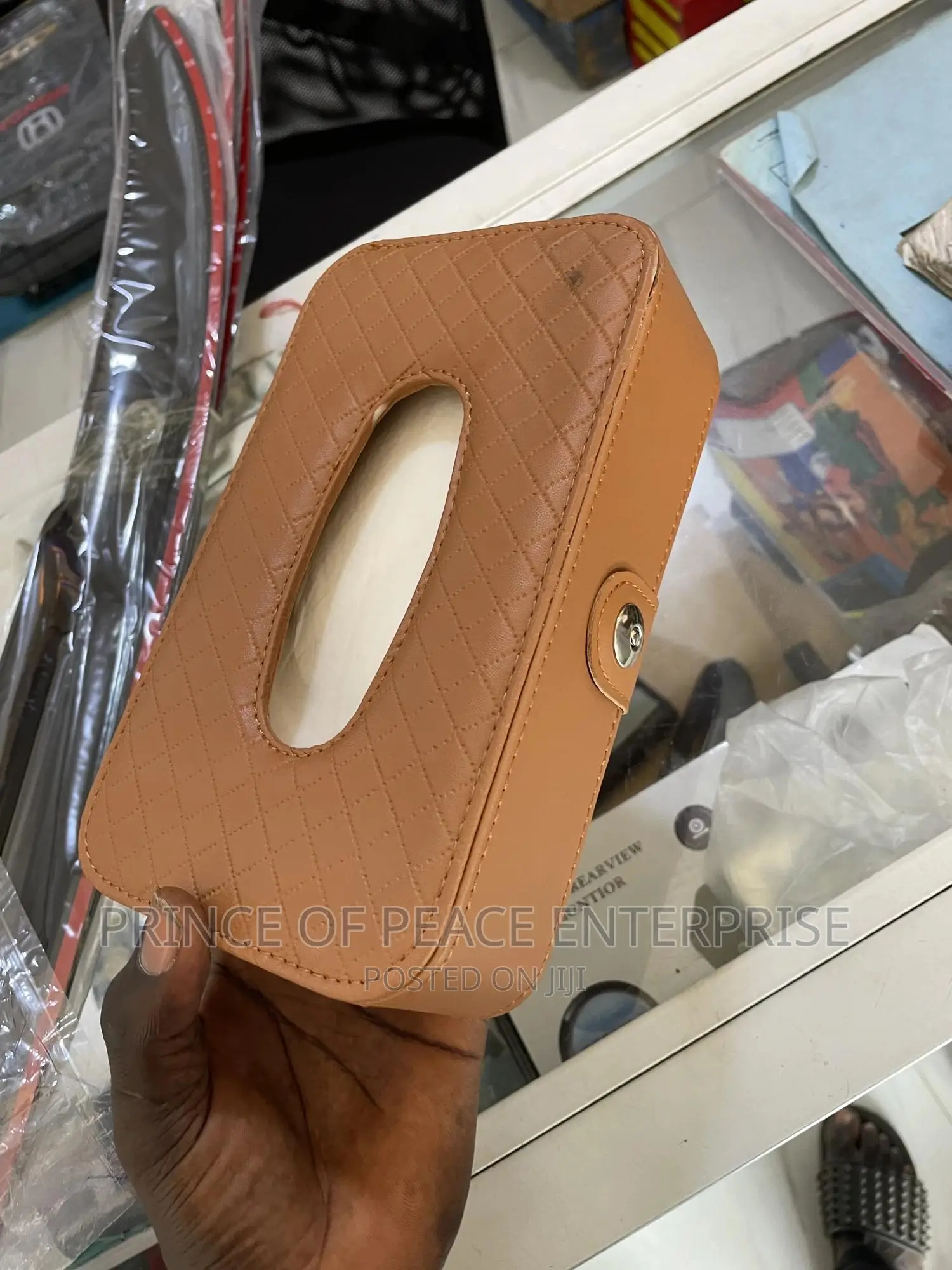 Hanger Tissue Box Leather