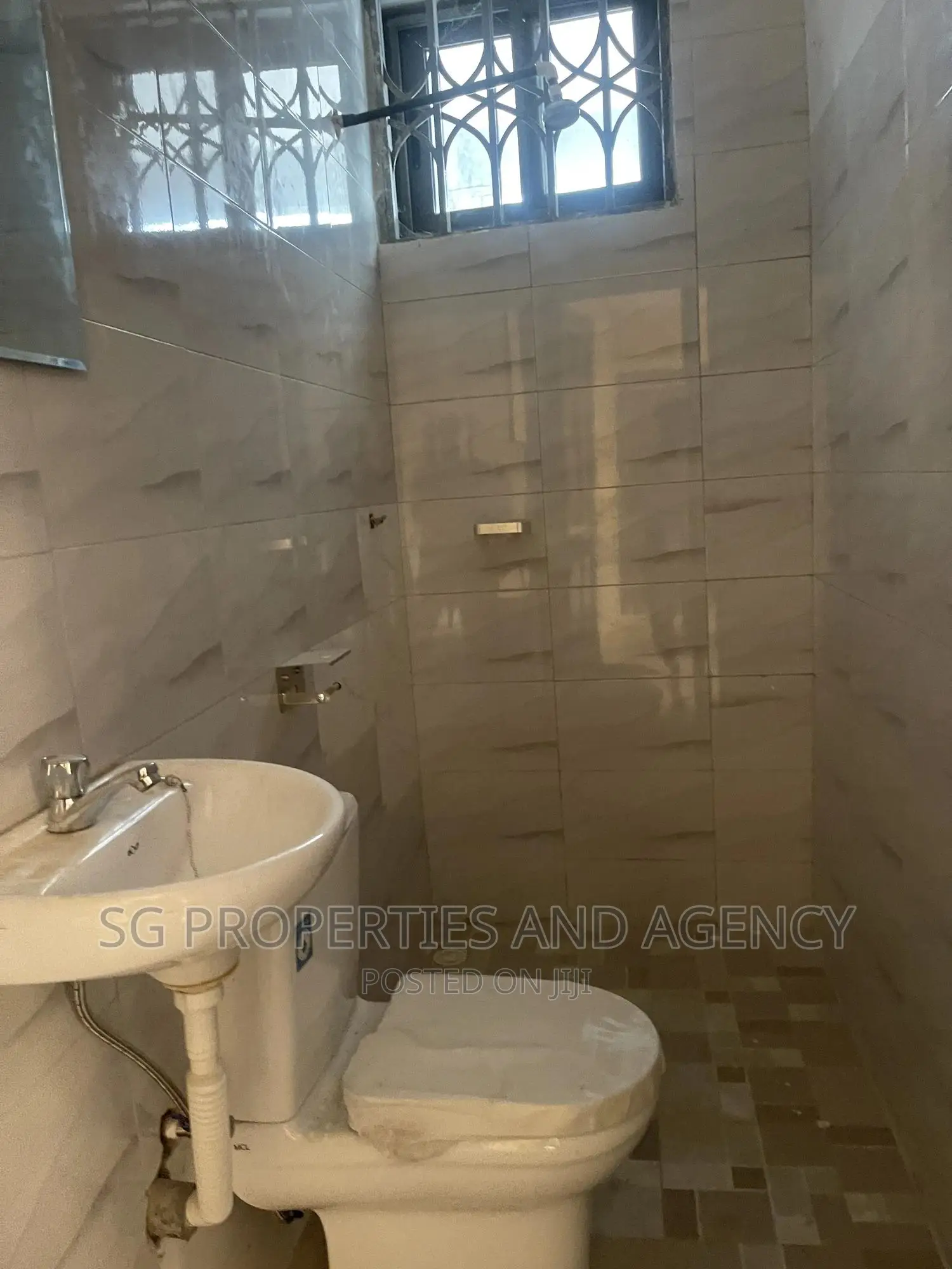 1bdrm Apartment in Adjei Kojo, Tema Metropolitan for rent