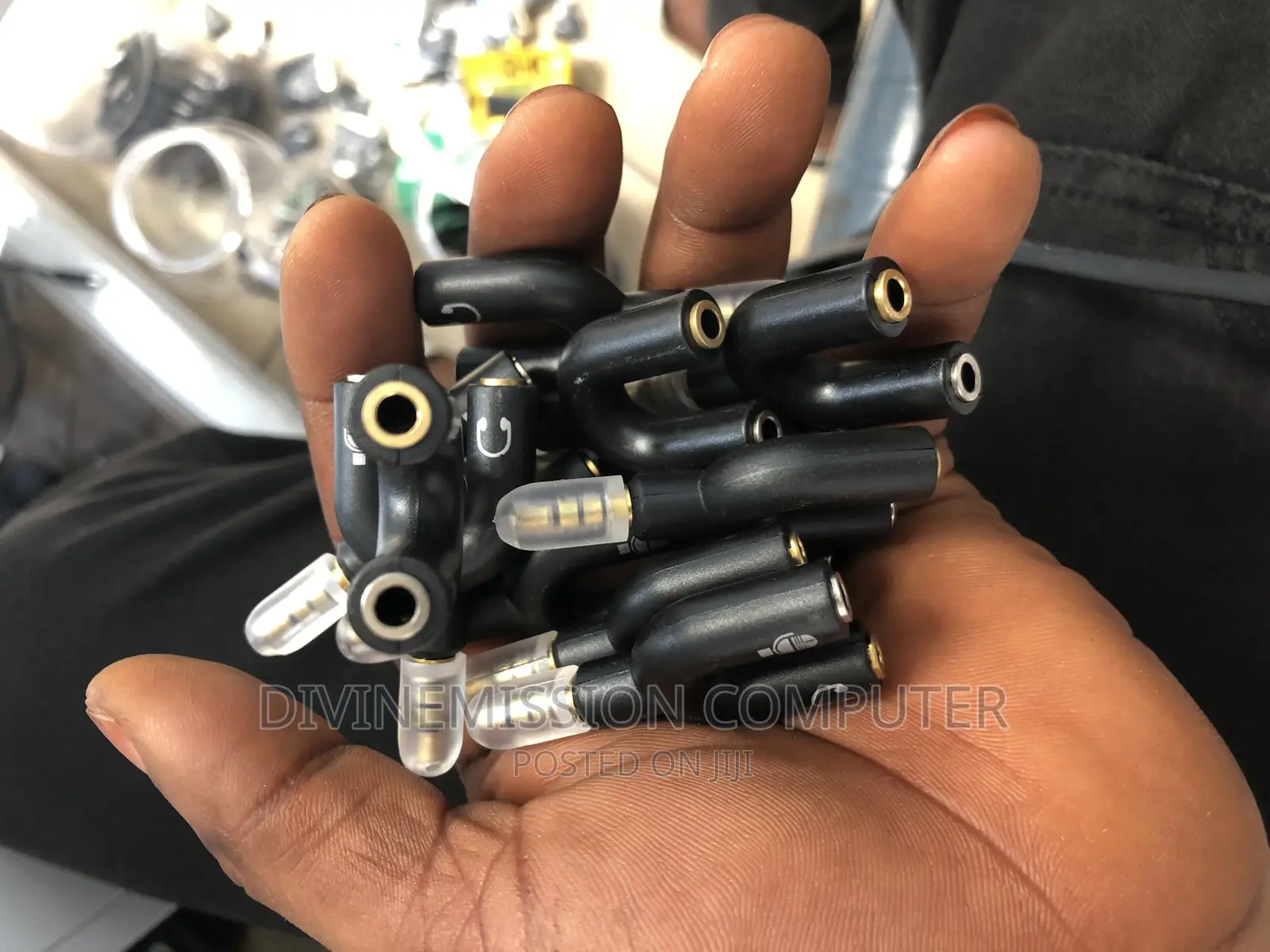 Audio Stereo Splitter Male to Female Converter