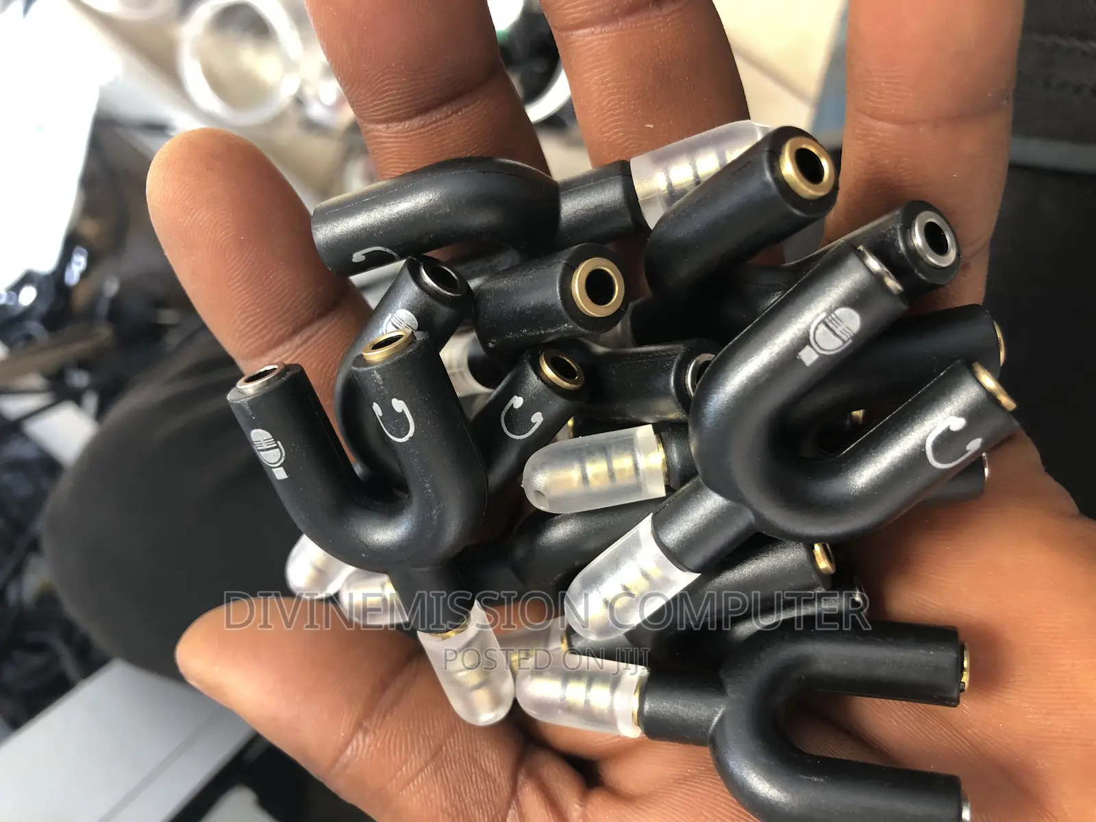 Audio Stereo Splitter Male to Female Converter