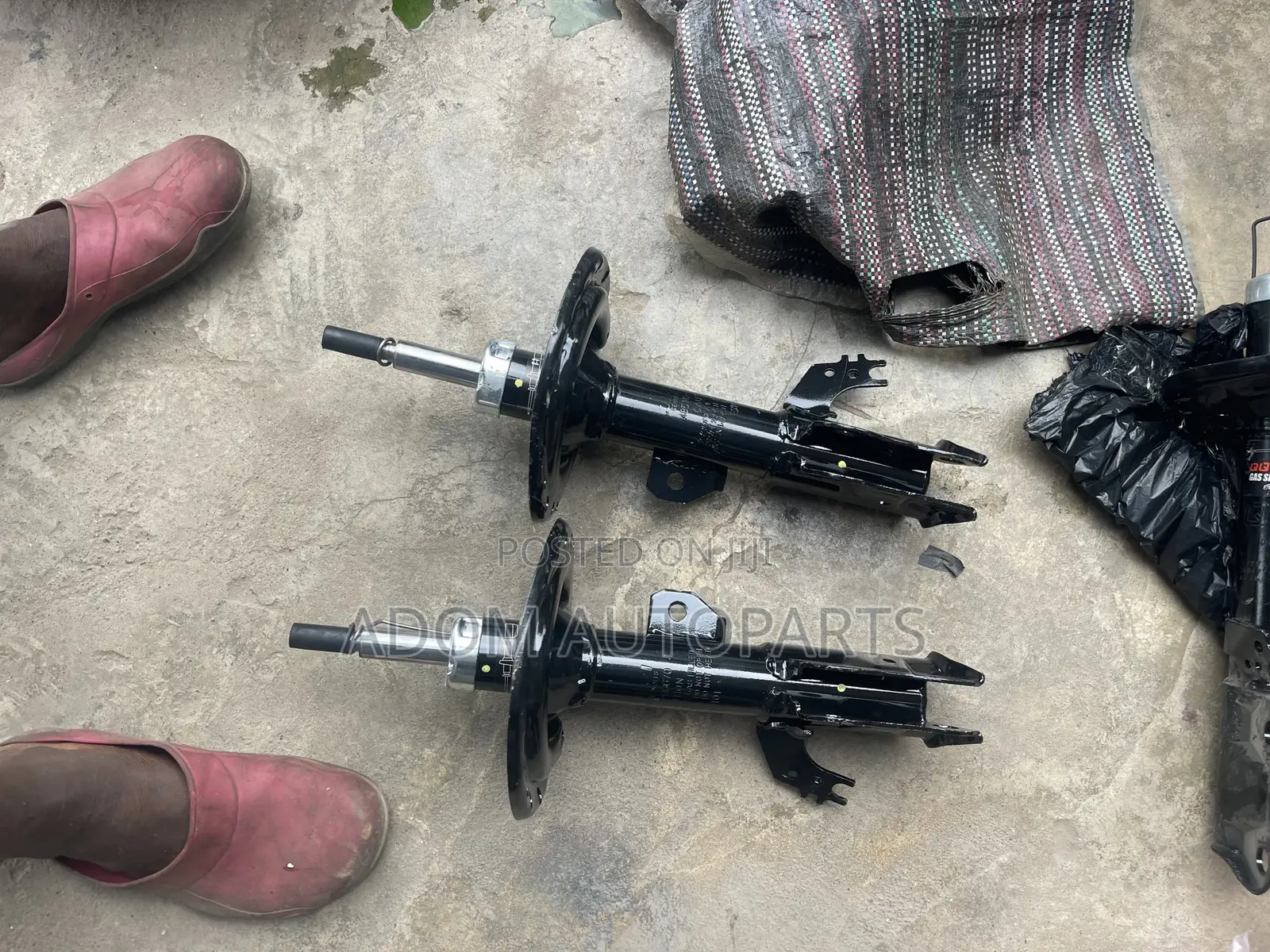 Toyota Camry Back Shocks
