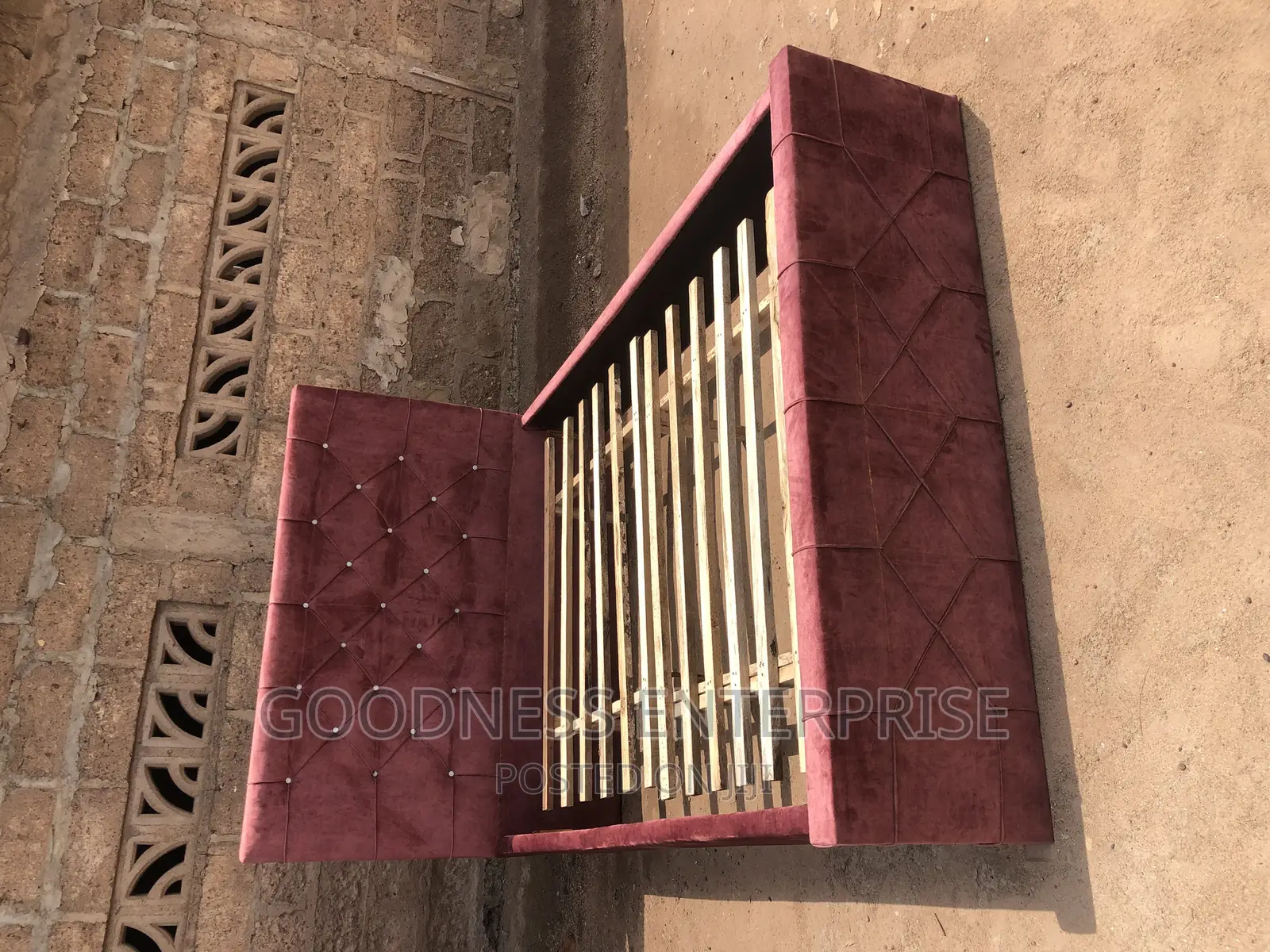 60/80 Fabric Material Bed Frame