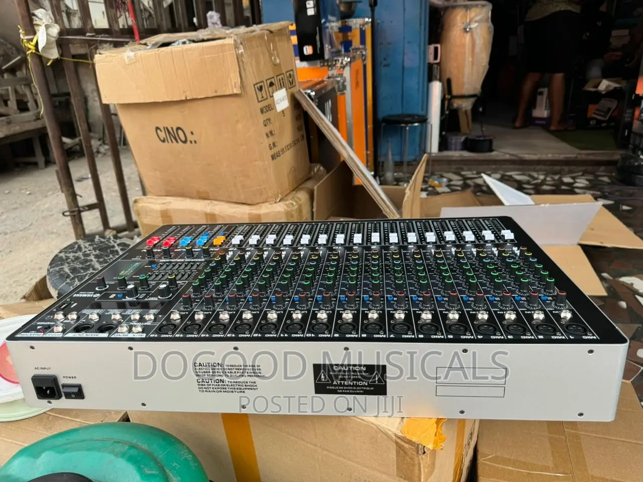 YAMAHA SMX-1600 16channel Mixer