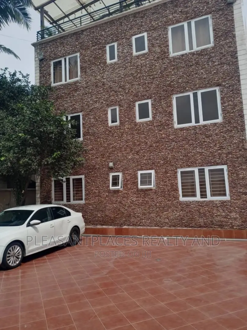2bdrm Apartment in Pleasantplaces, West Legon for rent
