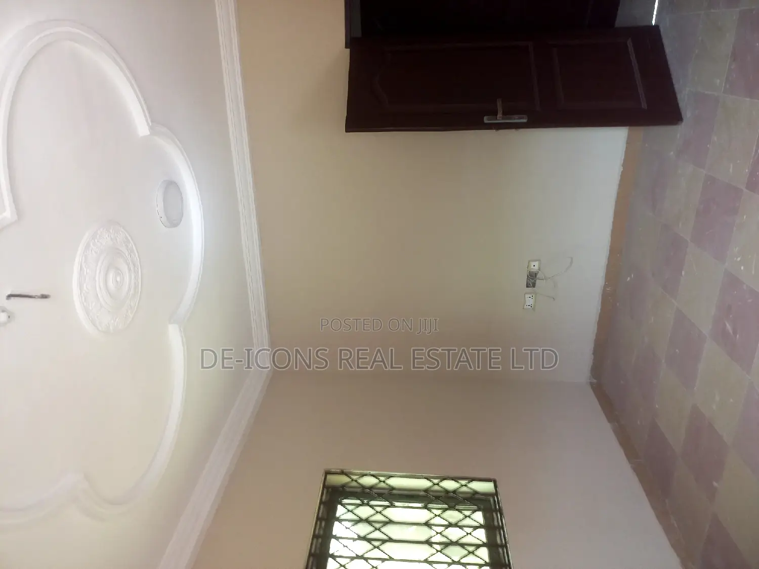 2bdrm Duplex in De-Icons Real Estate, Awutu Senya East Municipal