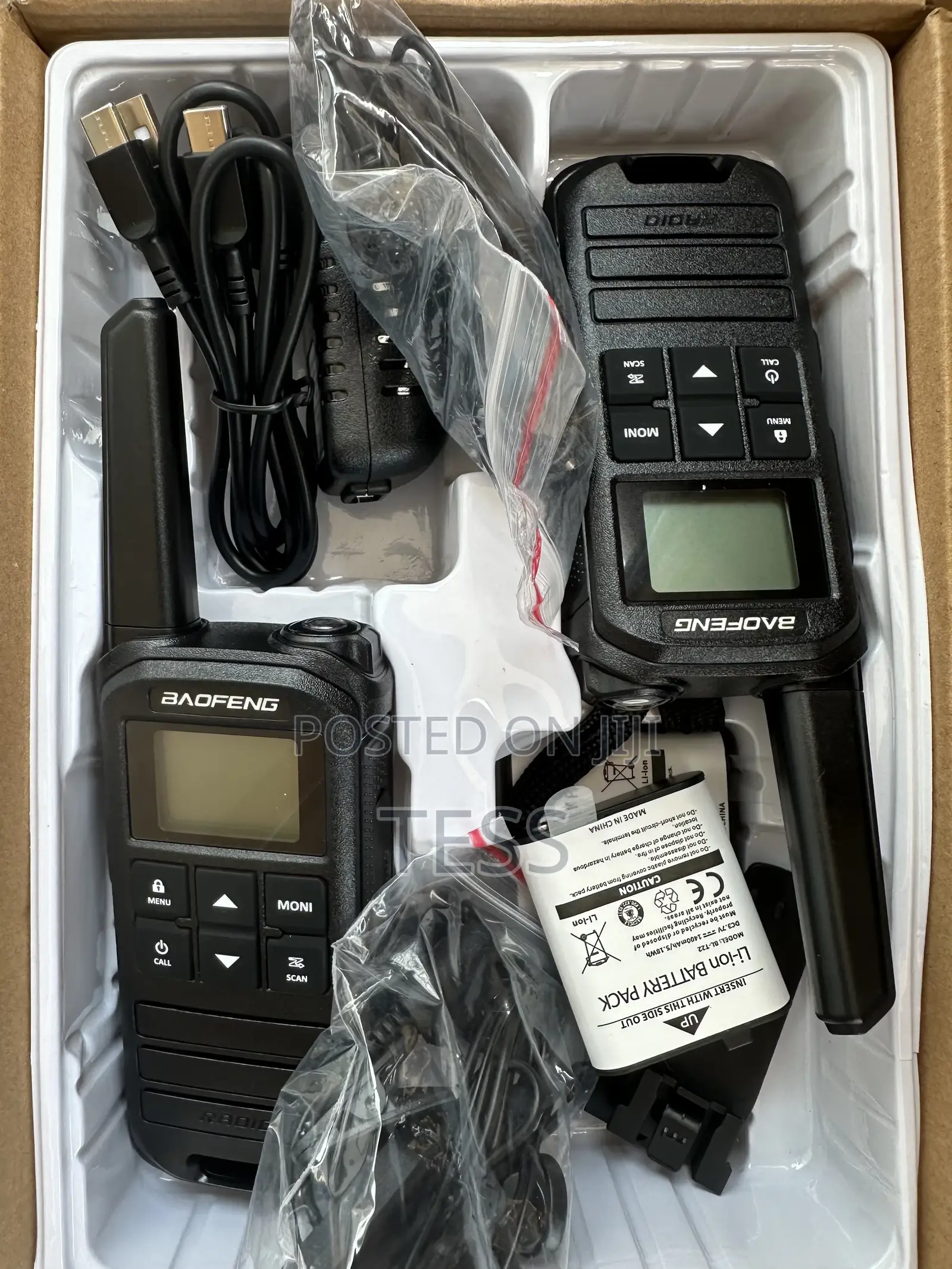 Baofeng Walkie-Talkie Screen Radio 2in1 With Earpiece