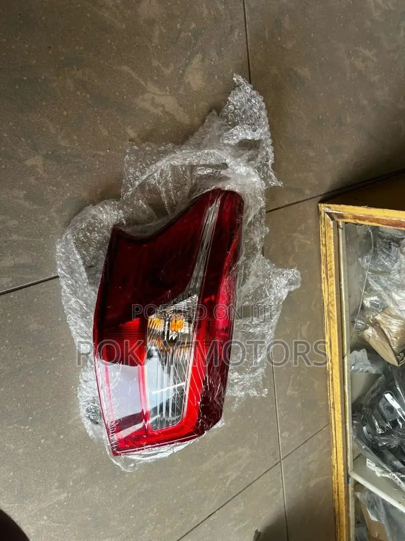 Sentra 2016 Taillights