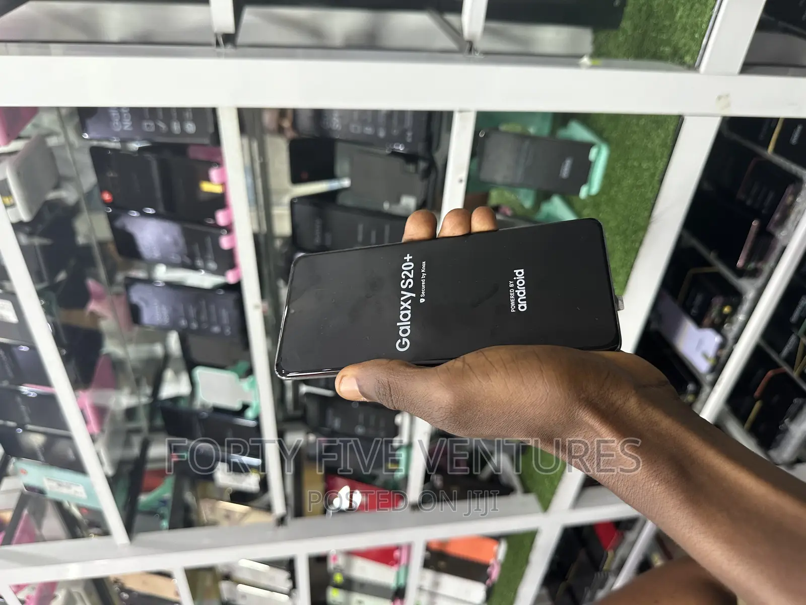New Samsung Galaxy S20+ 128 GB Silver