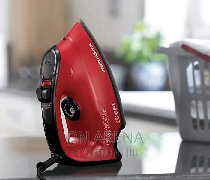 Morphy Richards Breeze Steam Iron 2600W,