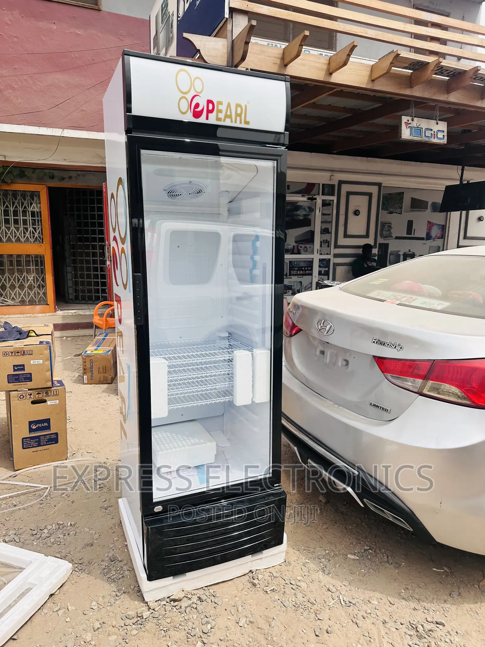 Available Now PVC 424-2b. —400L. —Pearl Display Fridge