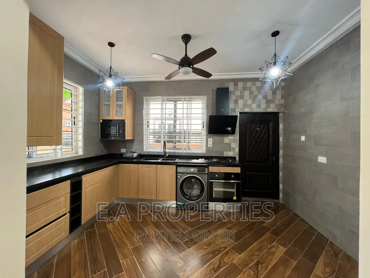 3bdrm House in E A Properties, Overhead for rent