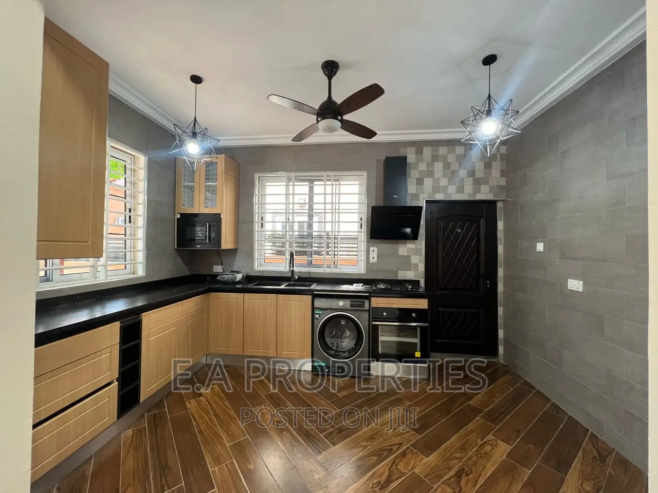 3bdrm House in E A Properties, Overhead for rent