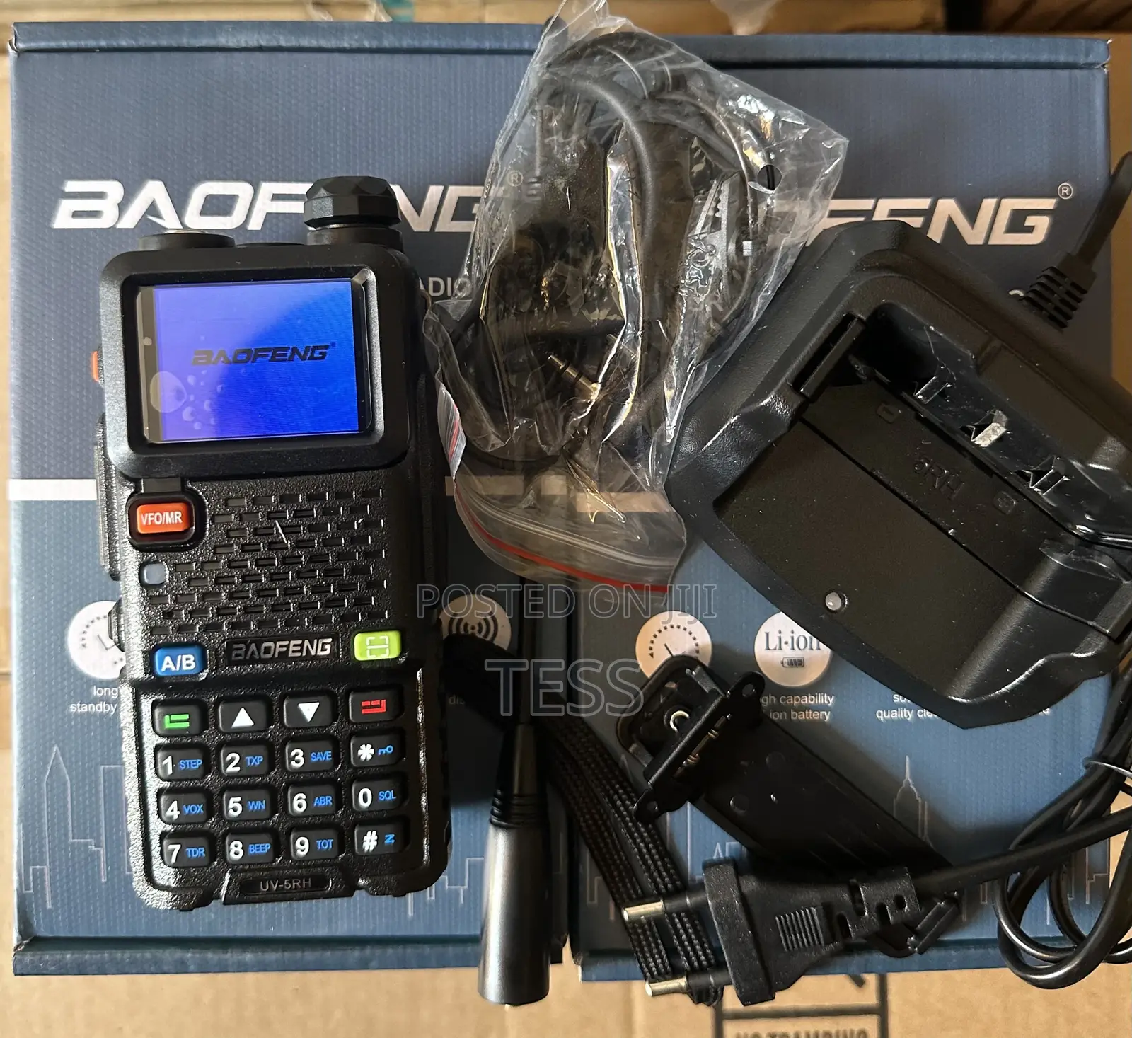 Walkie-Talkie Radio Boafeng UV-5RH With Earpiece.