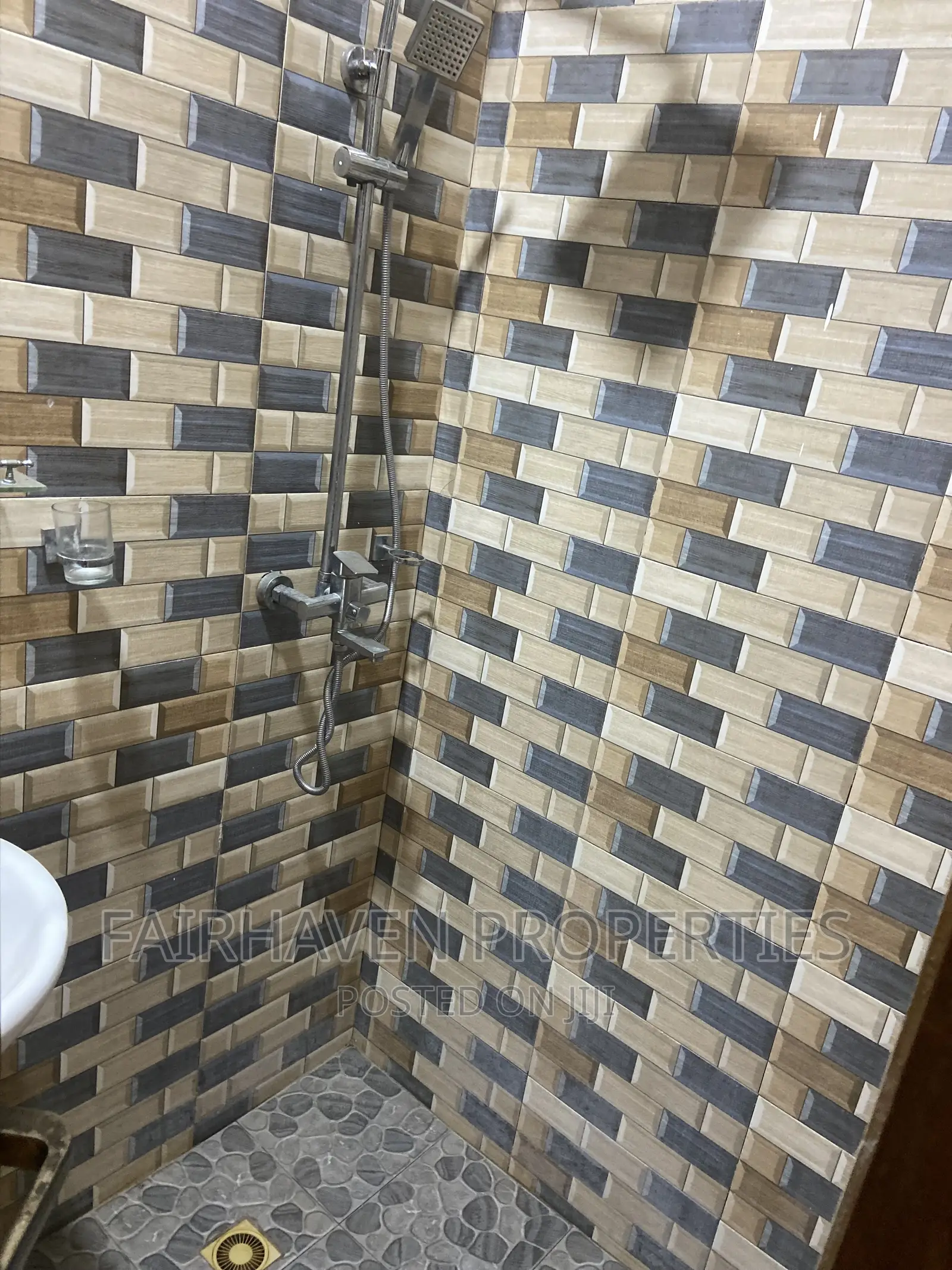 3bdrm Apartment in Tseaddo, Teshie for rent