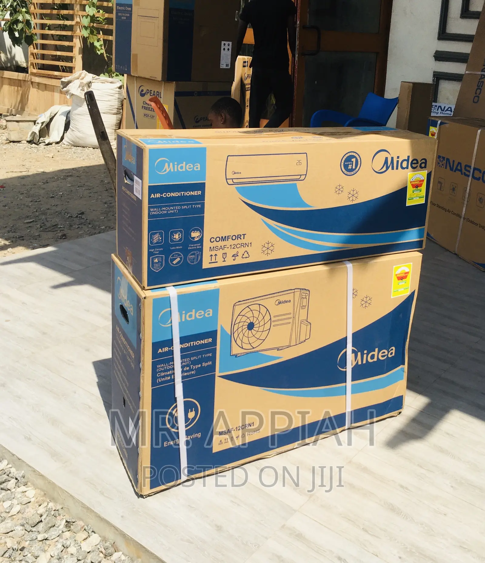 Extremely Chilling Midea 2.5hp Split Type Air Conditioner.