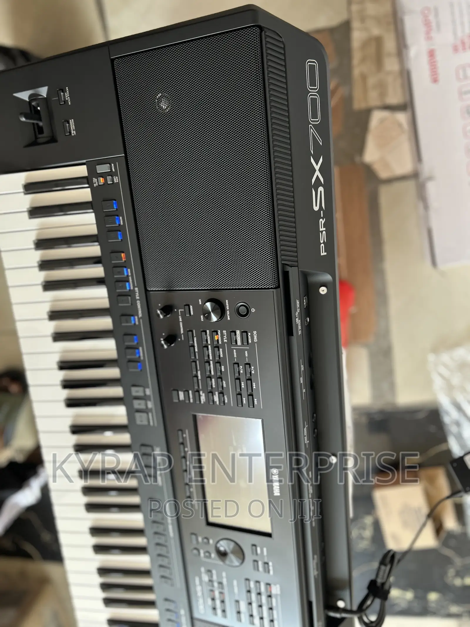 Yahama PSR Sx 700 Keyboard
