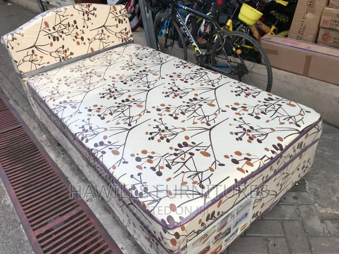 Inbuilt Bed With Mattress