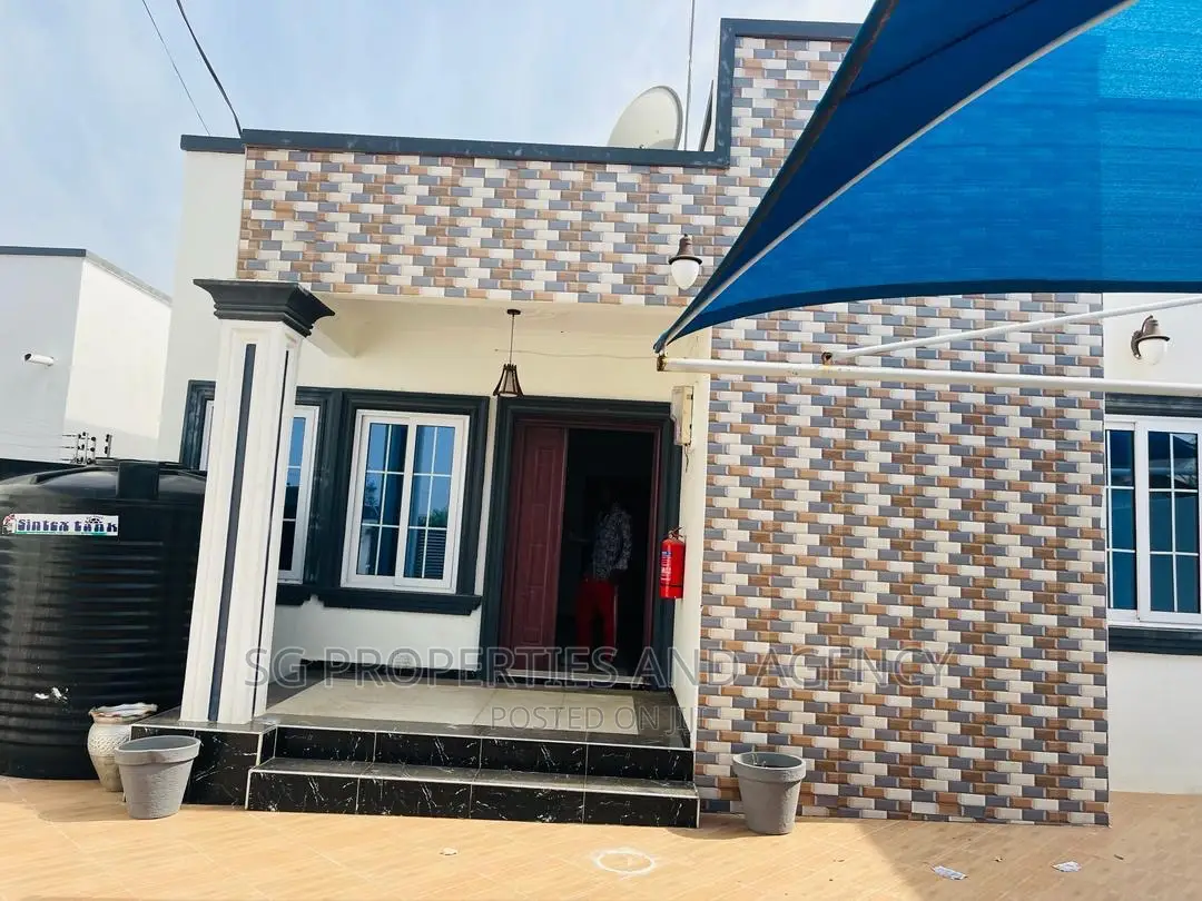 2bdrm House in Batsonaa, Spintex for rent