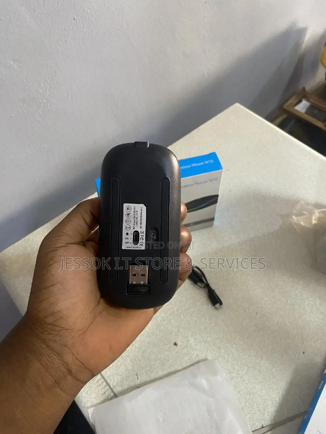 Rechargeable Wireless Mouse With RGB Colors