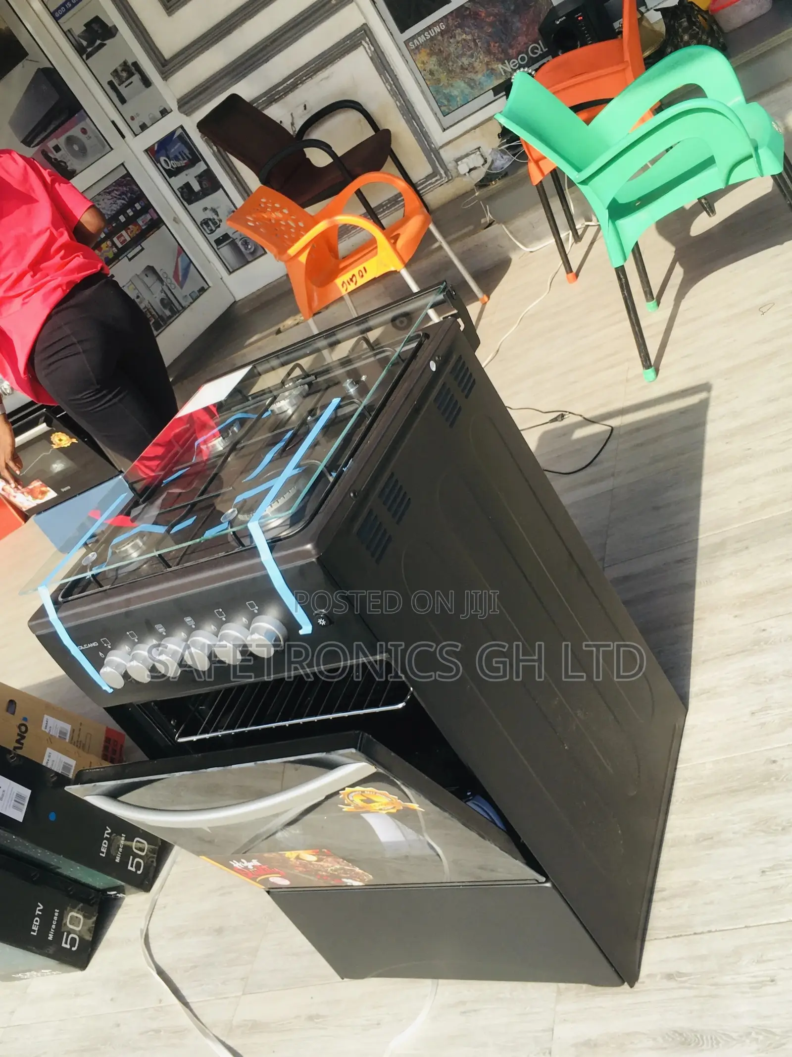 4 Gas Cooker Volcano 50x50 Oven With Grill Black Glass Lid
