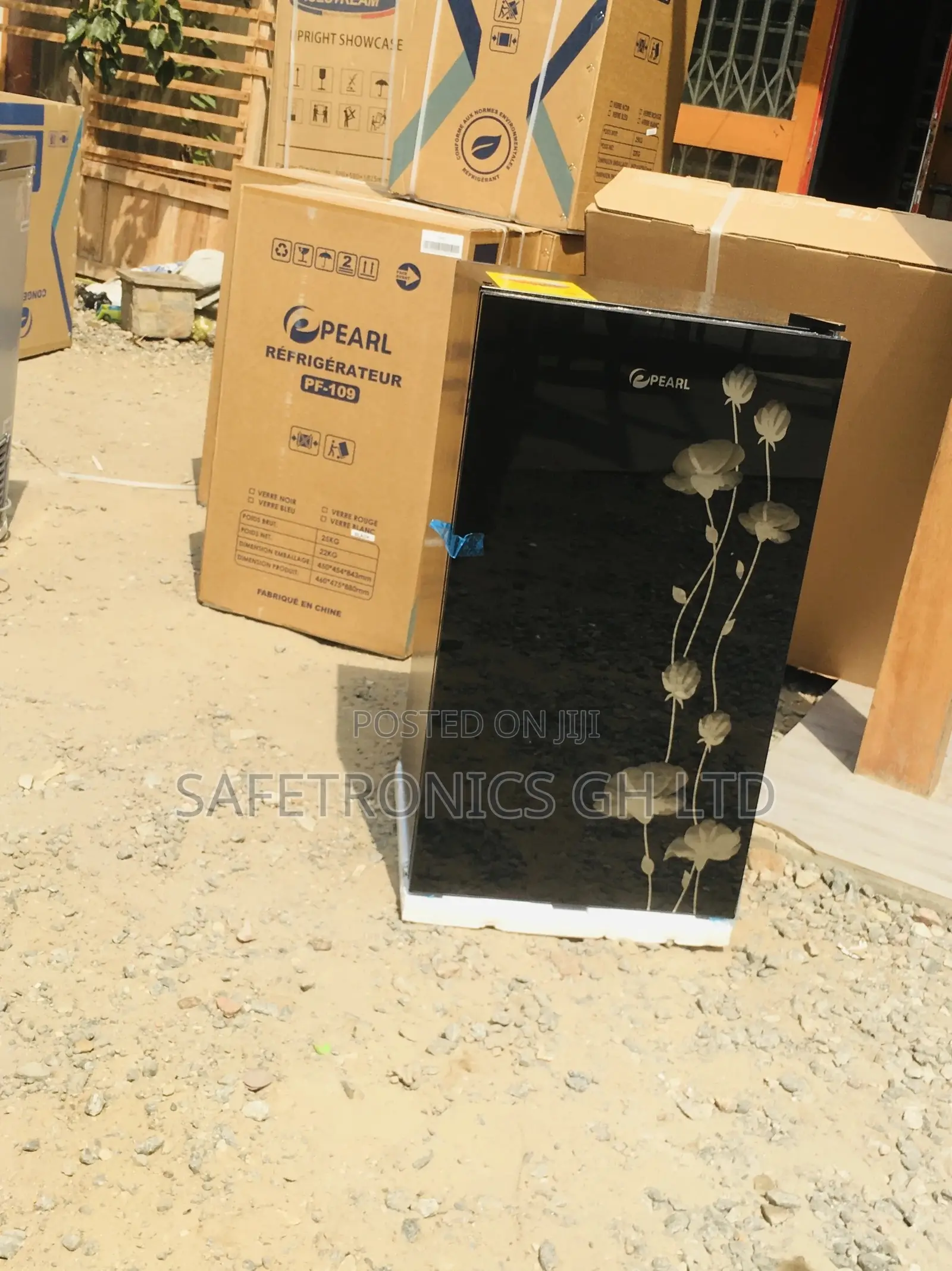 Glass Black Pearl 82L Singledoor Topfreezer Tabletop Fridge