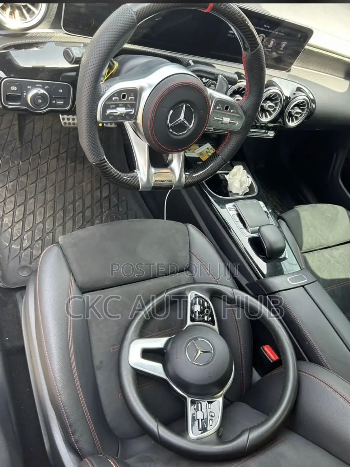Mercedes’ Benz C300 2017 Carbon Fiber Stearing Wheel