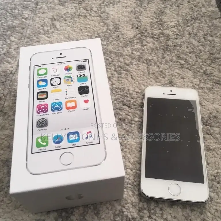 New Apple iPhone 5s 32 GB Silver