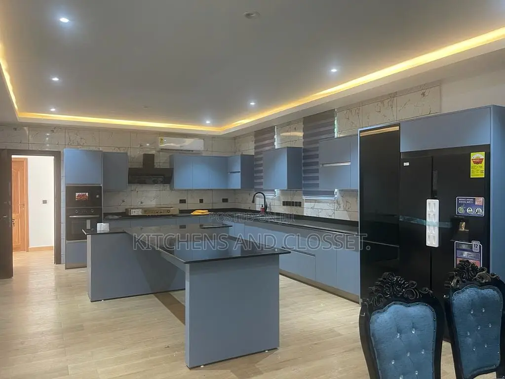 Modern Kitchen Cabinet
