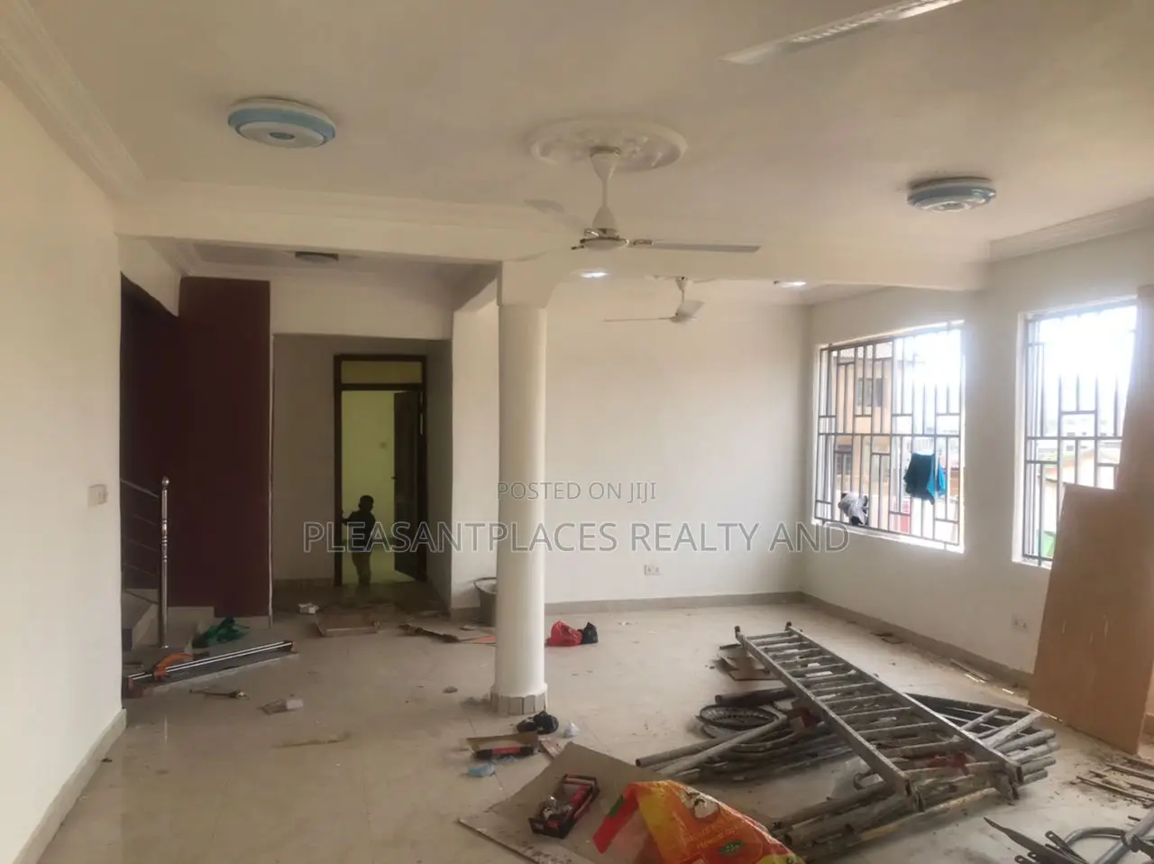 5bdrm Duplex in Pleasantplaces, Taifa-Burkina for rent