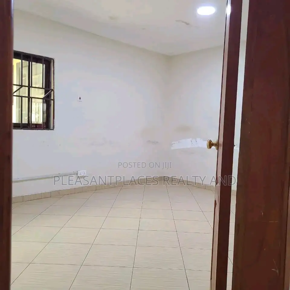 4bdrm House in Pleasantplaces, West Legon for rent