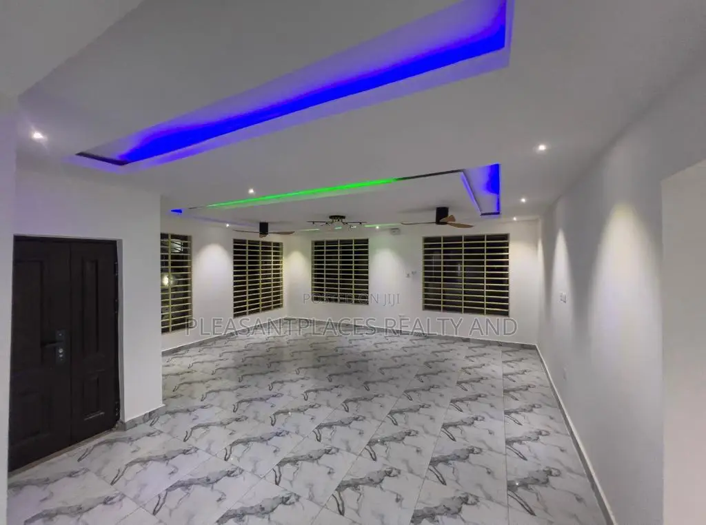 4bdrm Duplex in Pleasantplaces, Oyarifa for rent
