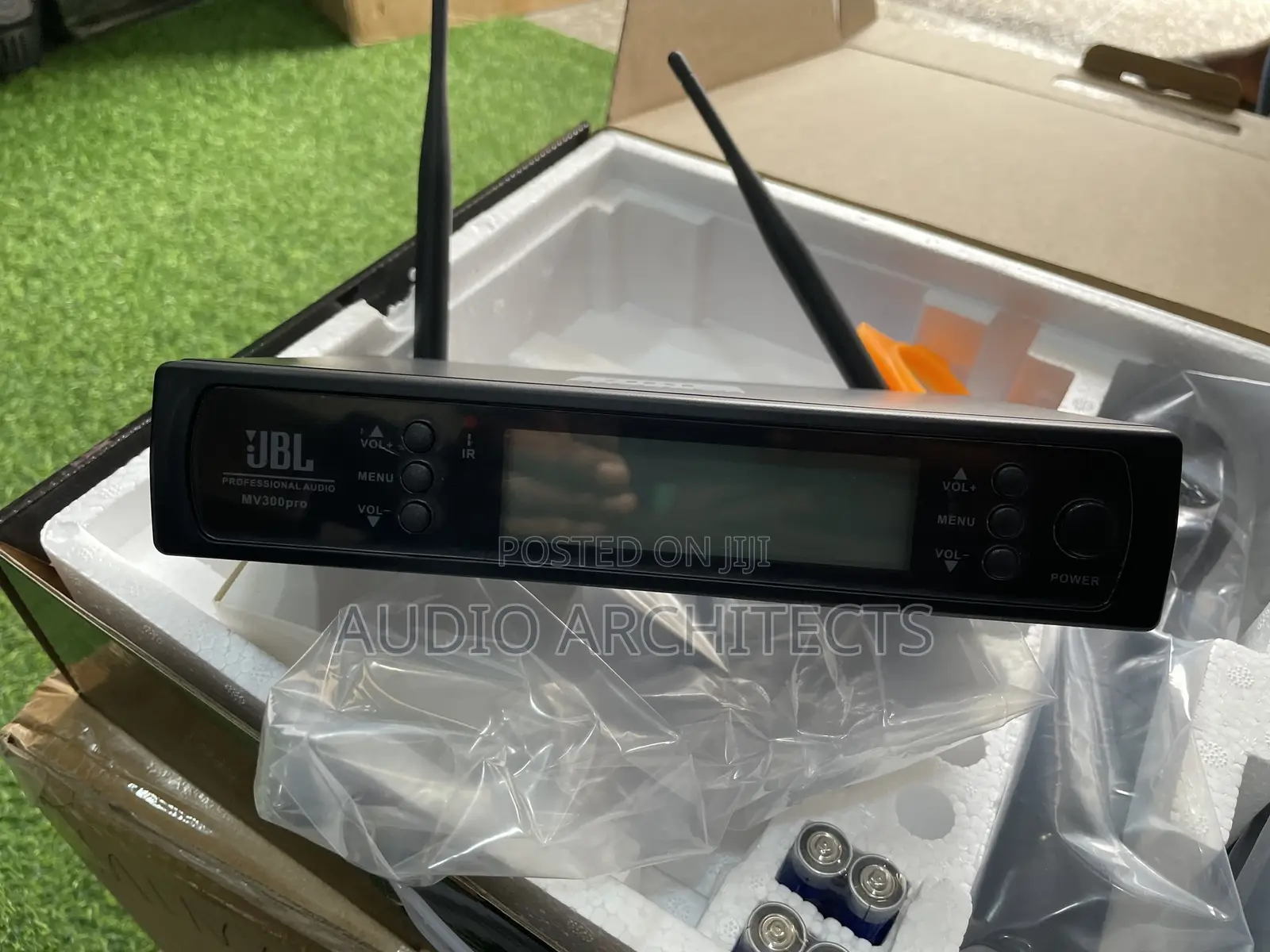 JBL Intelligent Wireless Microphone