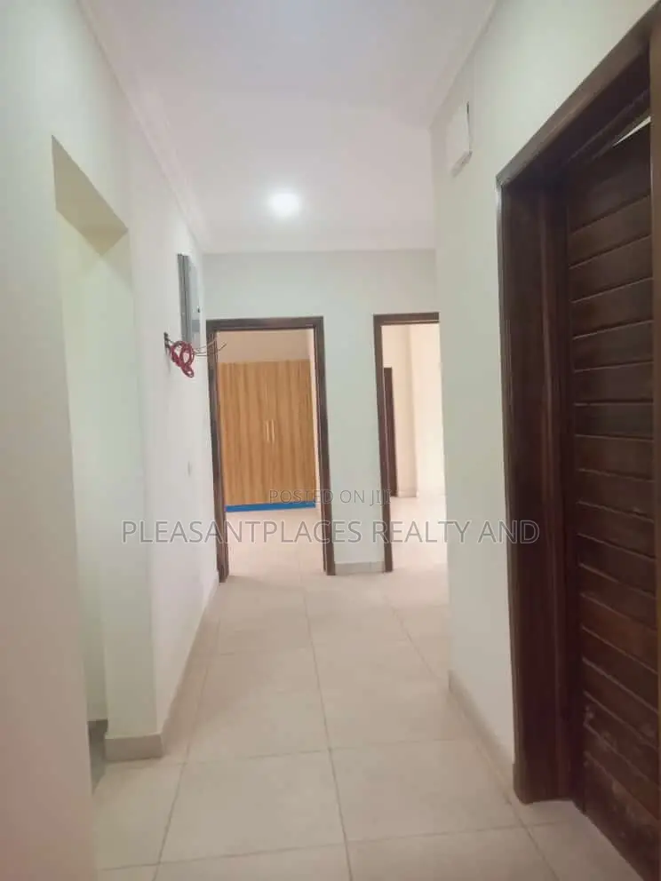 4bdrm Duplex in Pleasantplaces, Barrier for rent