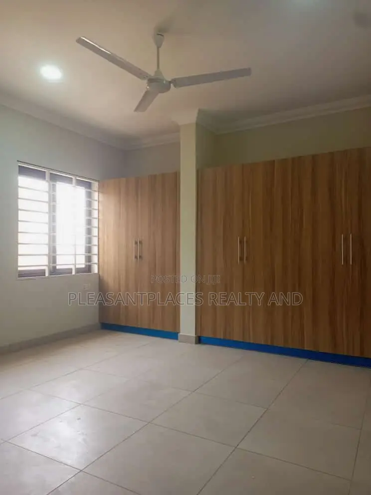 4bdrm Duplex in Pleasantplaces, Barrier for rent