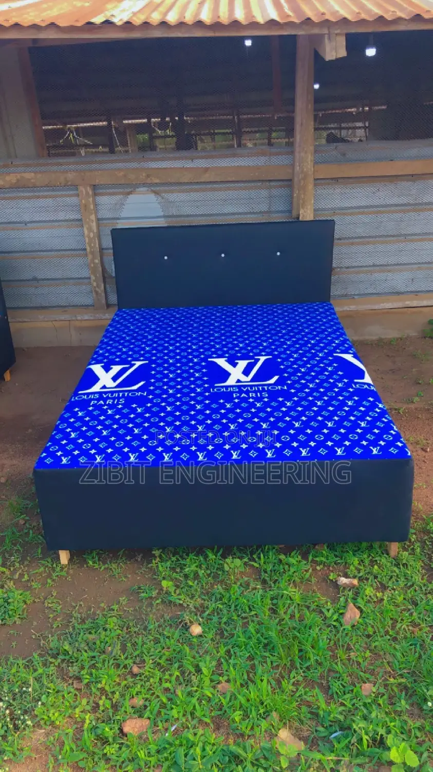 Inbuilt Double Bed