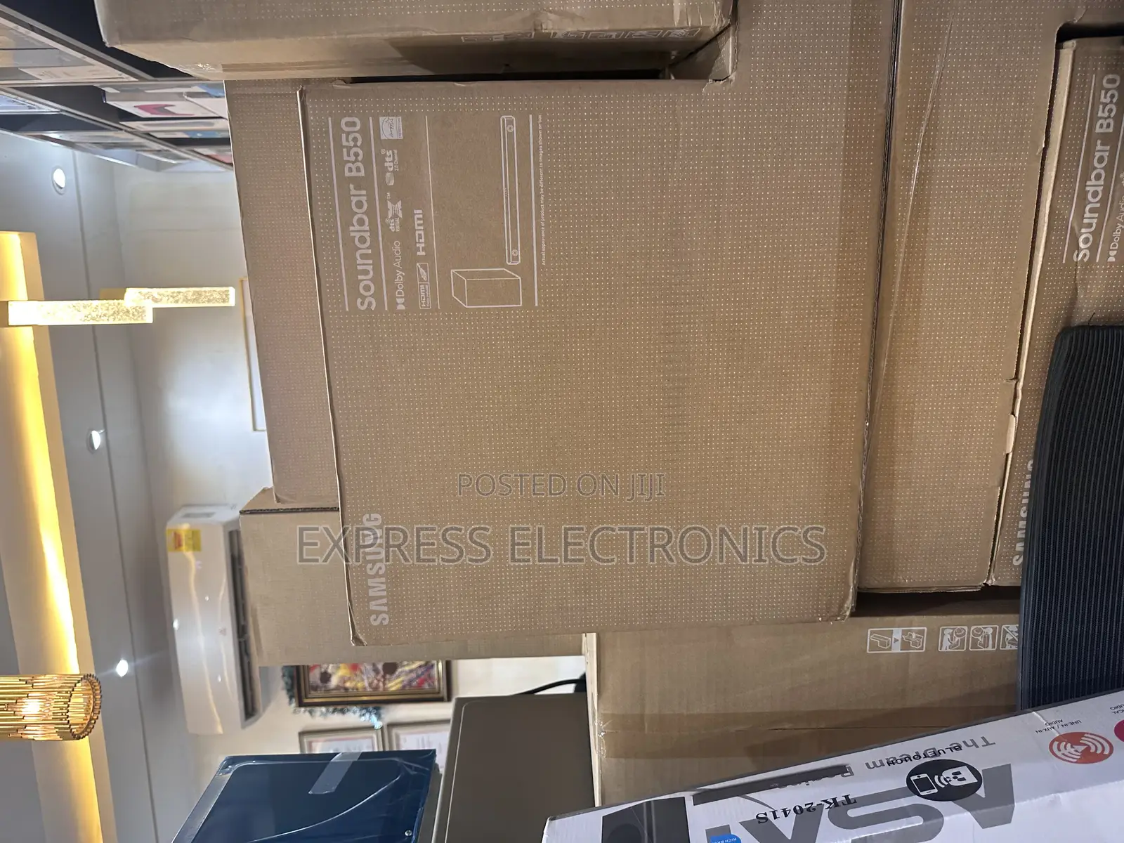 Connect Play Soundbar With Woofer Samsung B550