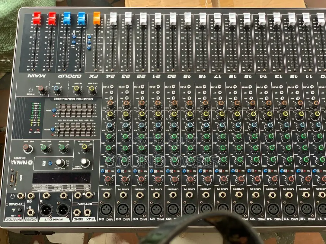 Yamaha SMX2400 24channel Analog Mixer With USB Bluetooth