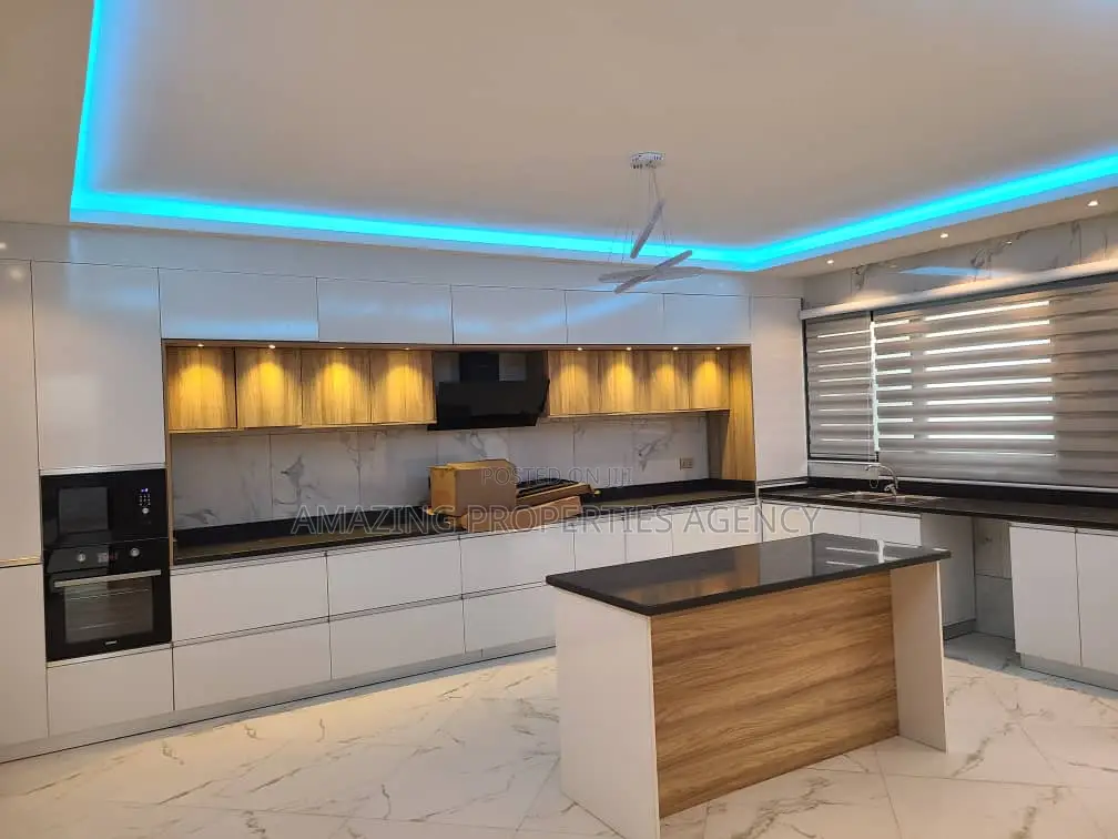4bdrm House in Airport Residential Area for sale